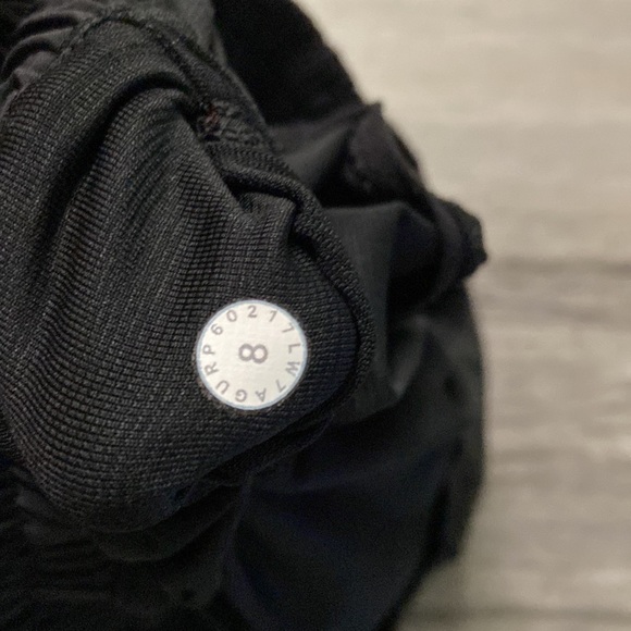 Lululemon Hotty Hot Short II *2.5"
Black Sz 8 - Picture 8 of 15